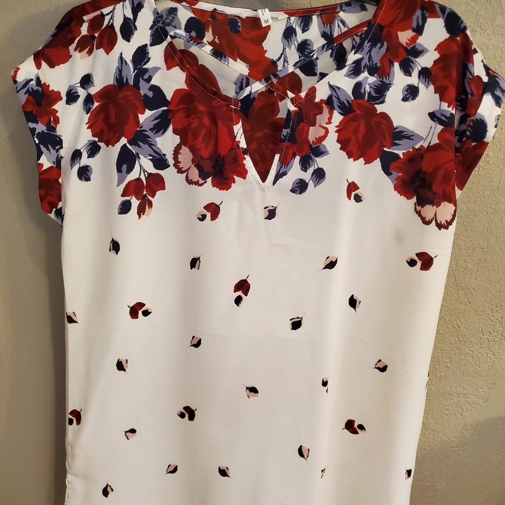 Maurices Ivory Floral Blouse, Size Medium